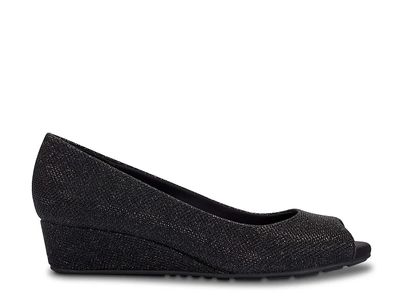 Candra Wedge Pump