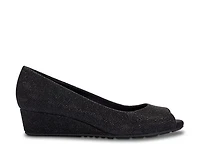 Candra Wedge Pump
