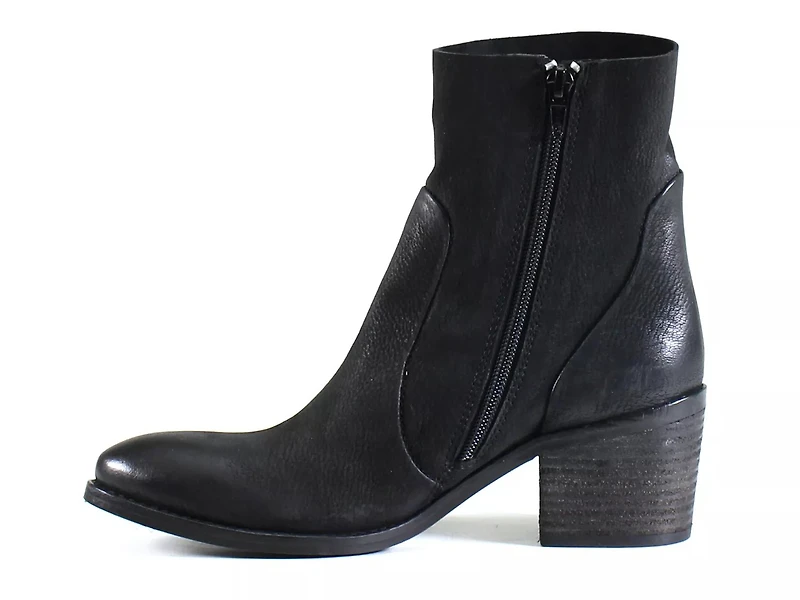 Majestic Bootie