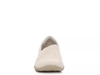 Breathe Easy Swayful Slip-On