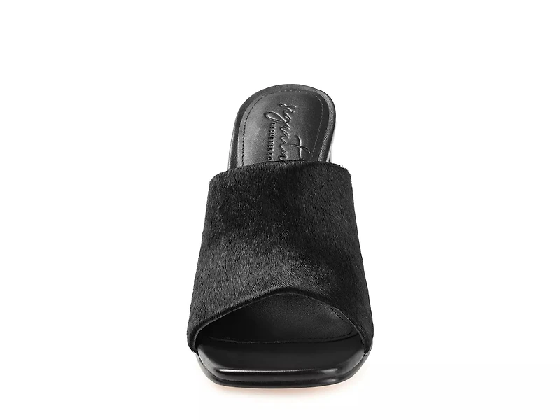 Deena Sandal