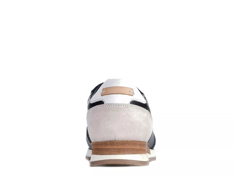 West Sneaker