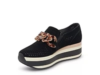 Jhenee Platform Sneaker