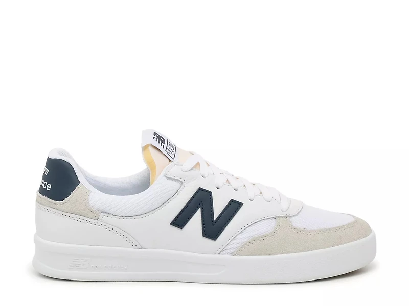 CT300 v3 Court Sneaker