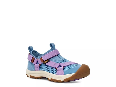 Outflow Universal Sneaker