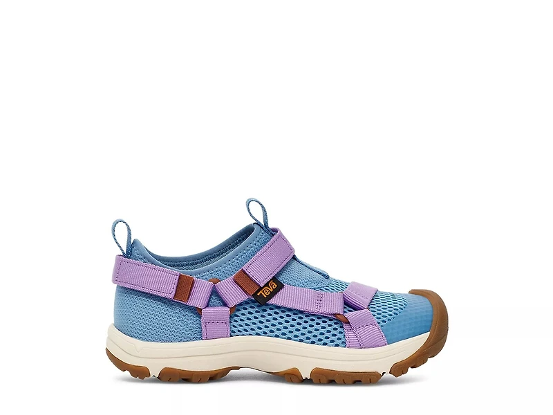 Outflow Universal Sneaker