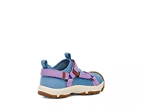 Outflow Universal Sneaker