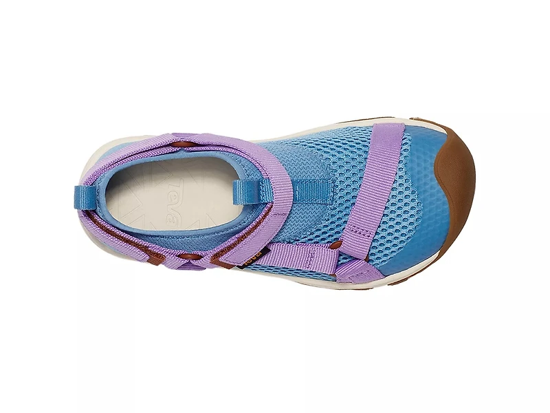 Outflow Universal Sneaker