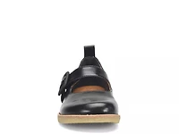 Lara Mary Jane Flat