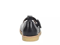Lara Mary Jane Flat