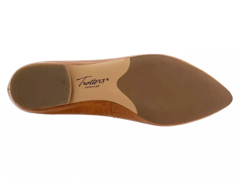Estee Flat