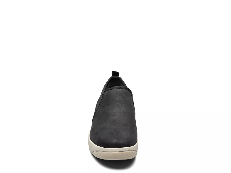 Kicker Slip-On