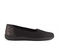 Itia Slip-On
