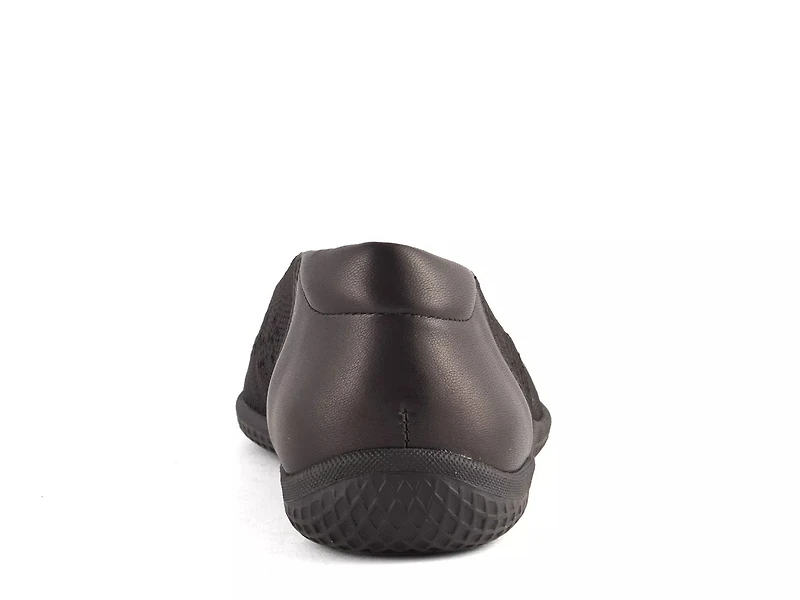 Itia Slip-On