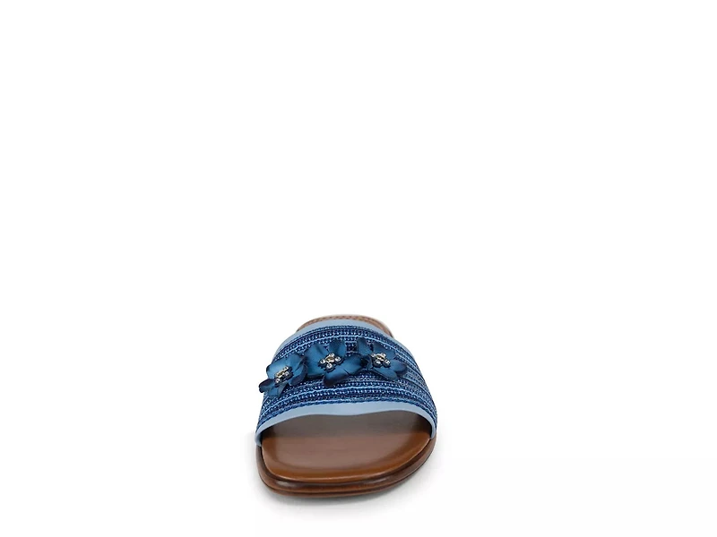 Ivanna Sandal