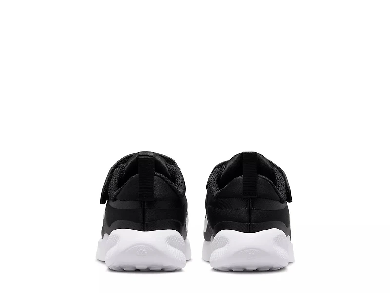 Revolution 7 Sneaker