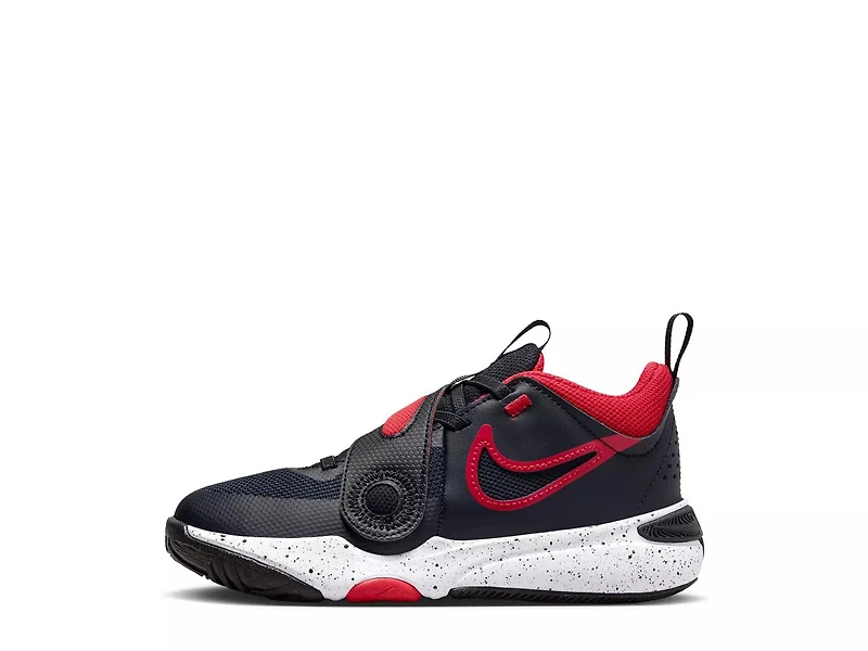 Team Hustle D 11 Basketball Sneaker