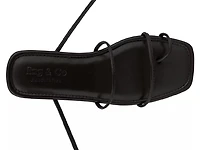 Amatha Sandal