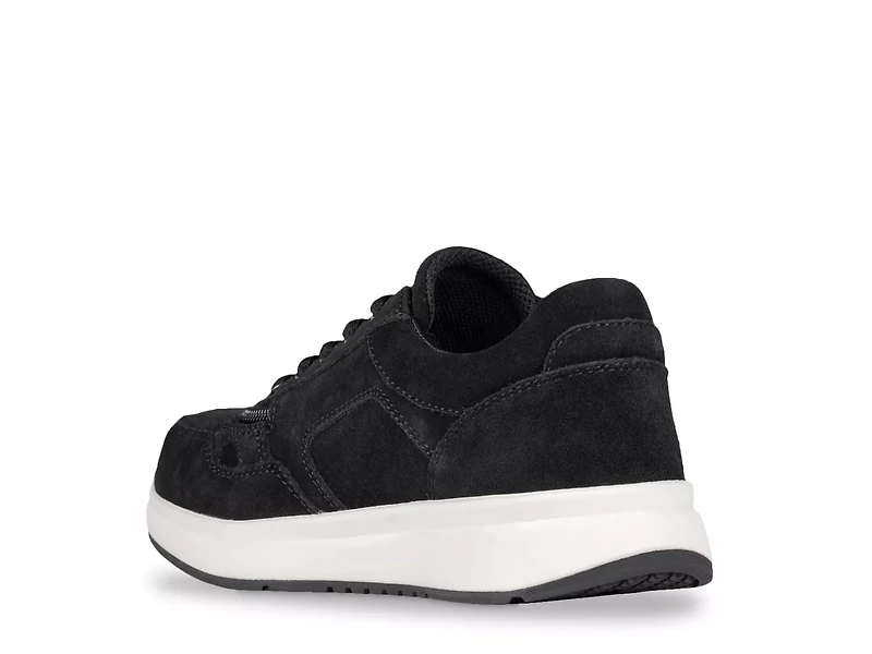 Comfort Jogger Sneaker