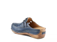 Happy Clog