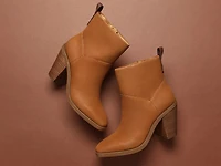 Randie Bootie