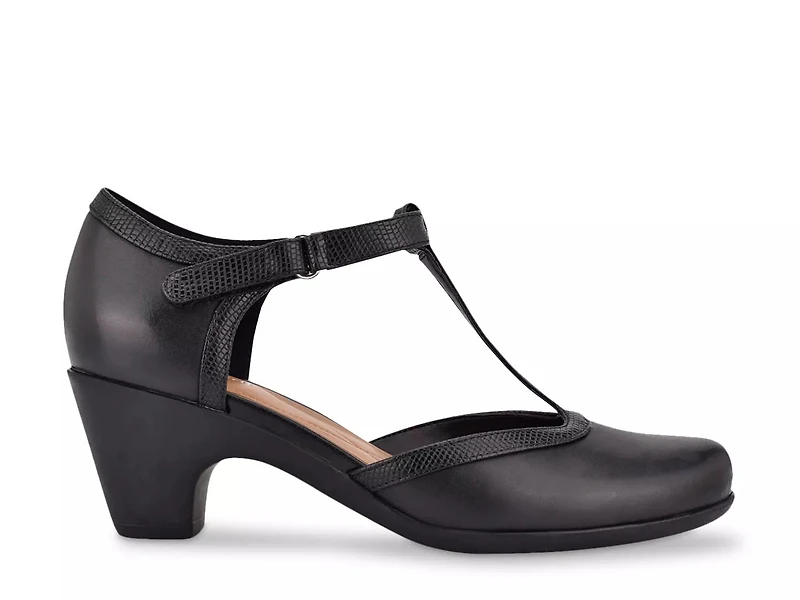 Cara Mary Jane Pump