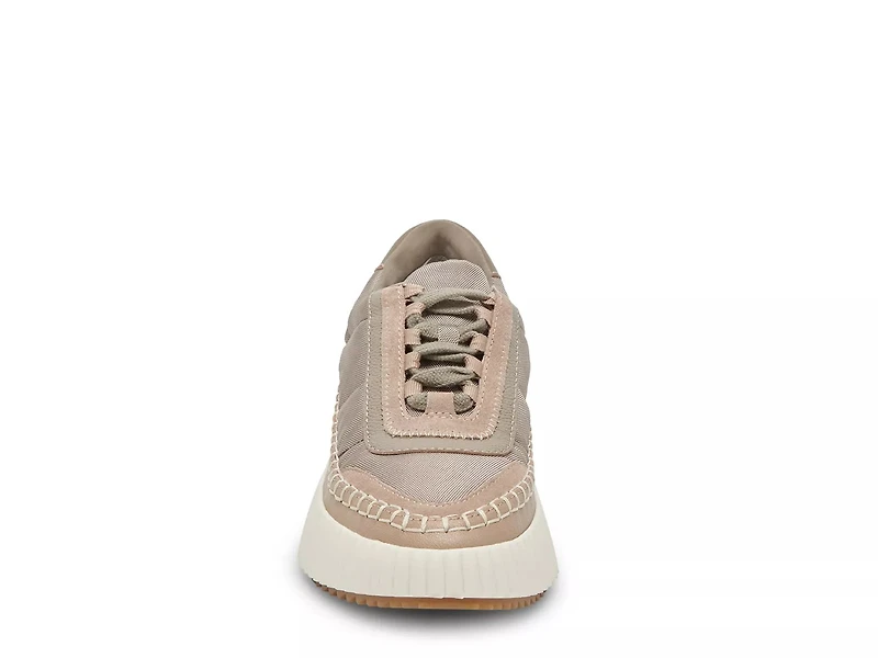 Dolen Sneaker