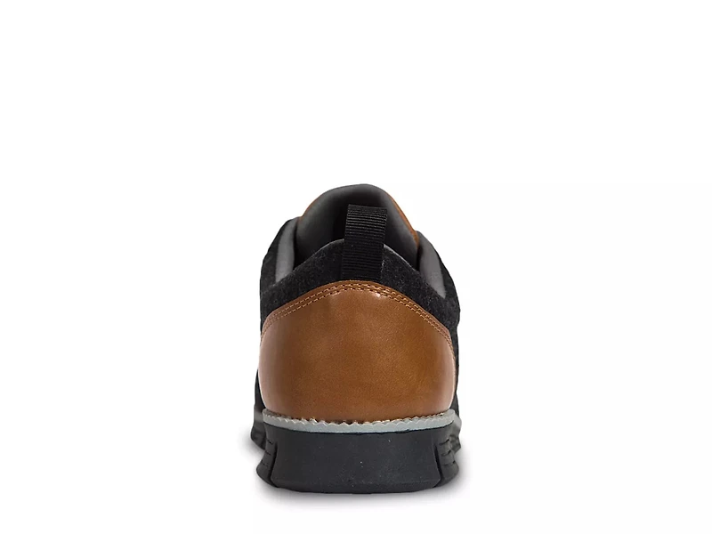 Status Sneaker