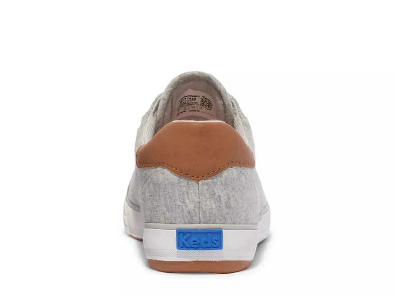 Center III Sneaker