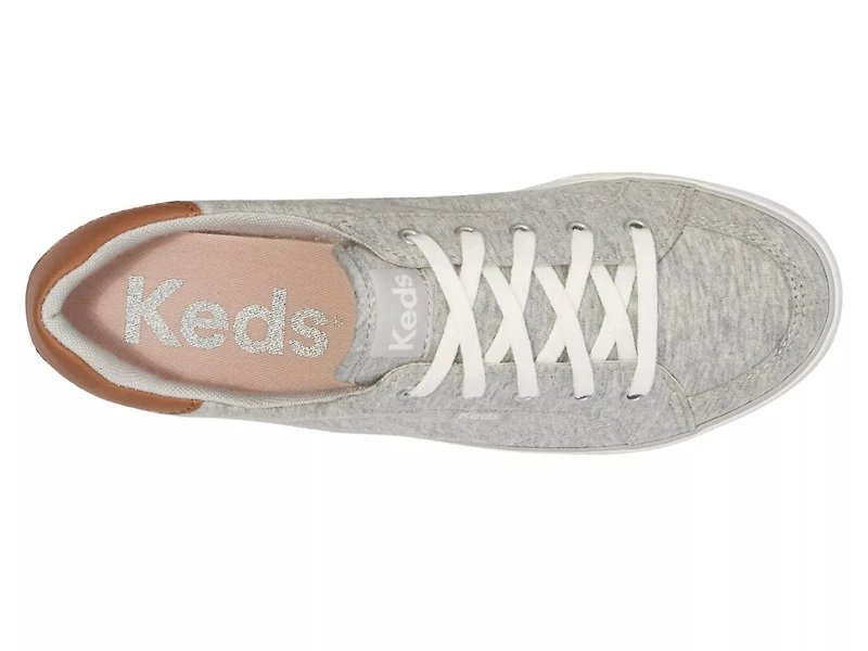 Center III Sneaker