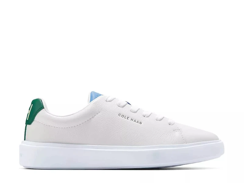 Grand Crosscourt Traveler Sneaker
