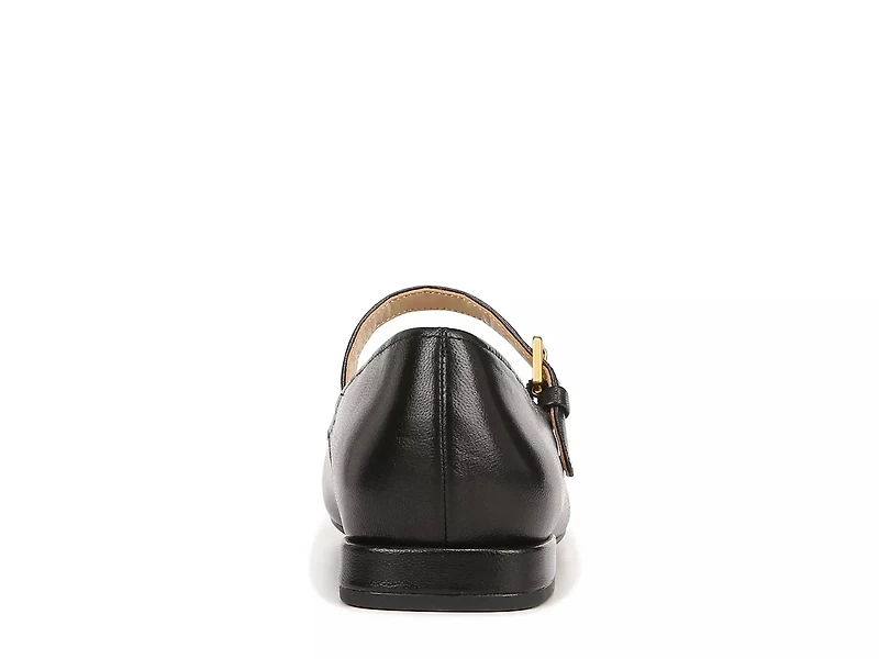 Nalin Mary Jane Flat