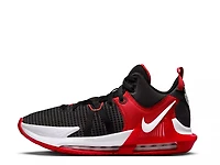 LeBron Witness 7 Basketball Sneaker