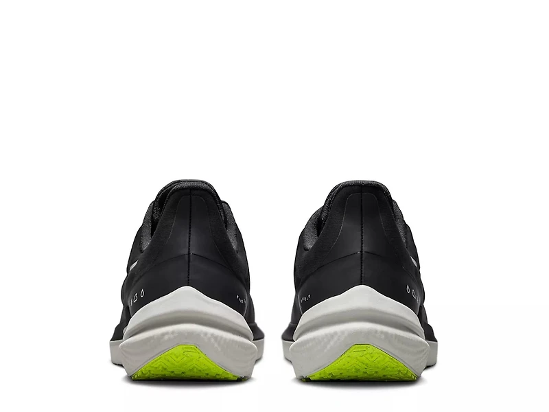 Winflo 9 Shield Running Shoe