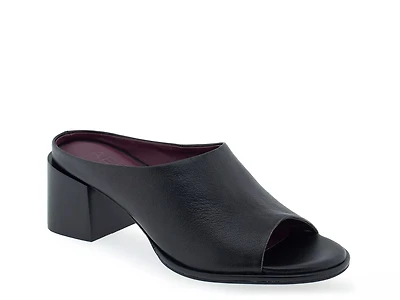 Ninole Sandal