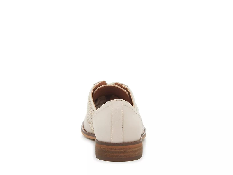 Elyza Oxford