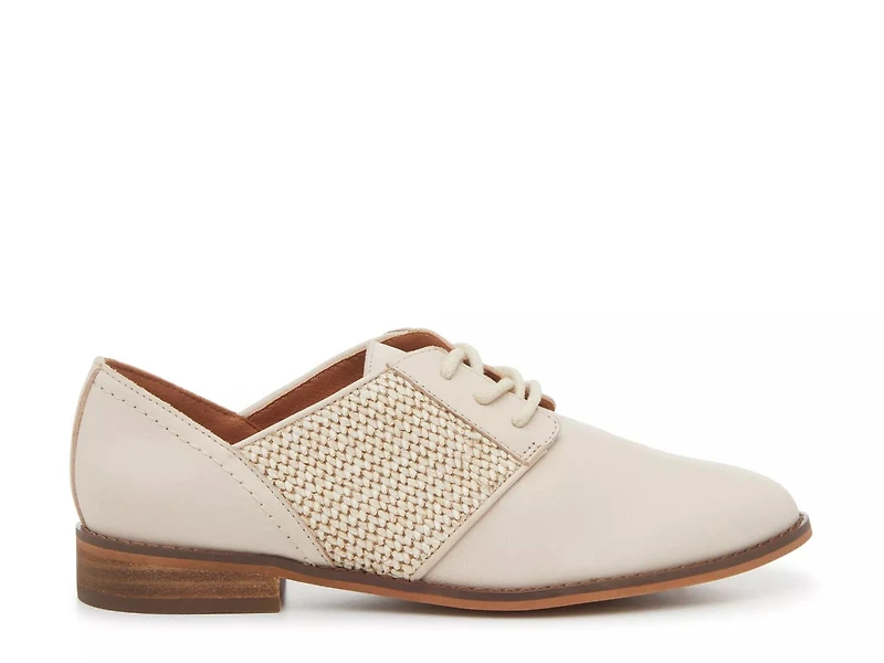 Elyza Oxford