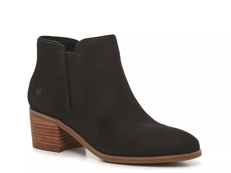 Chelsaey Bootie