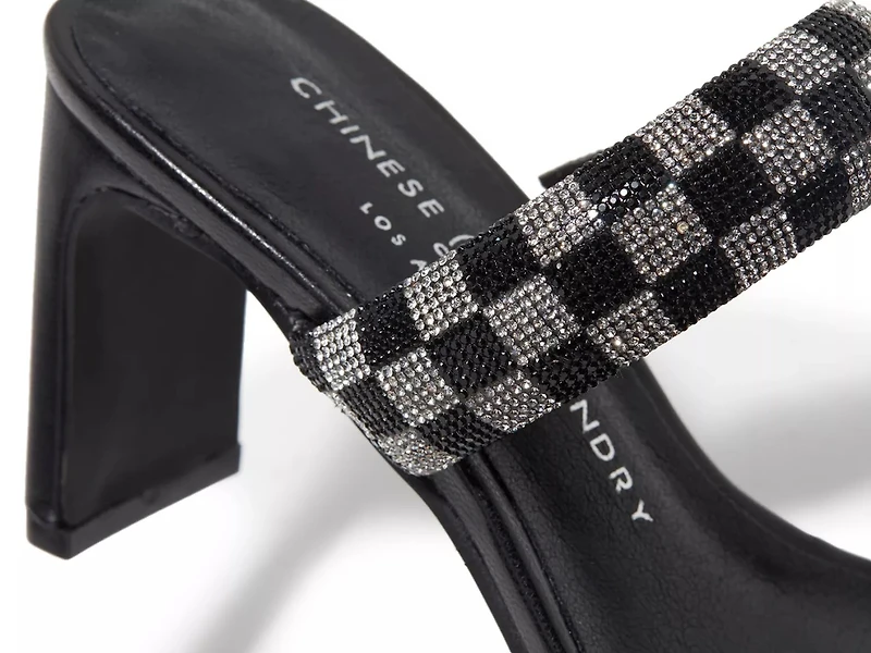 Yessenia Sandal