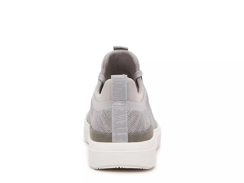 Petra Sneaker