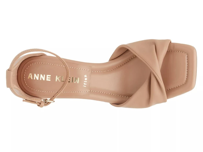 Jayna Sandal