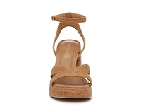 Dylann Sandal