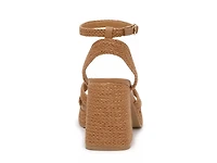 Dylann Sandal