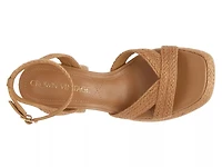 Dylann Sandal