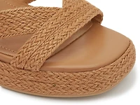 Dylann Sandal
