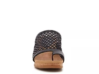 Faye Sandal