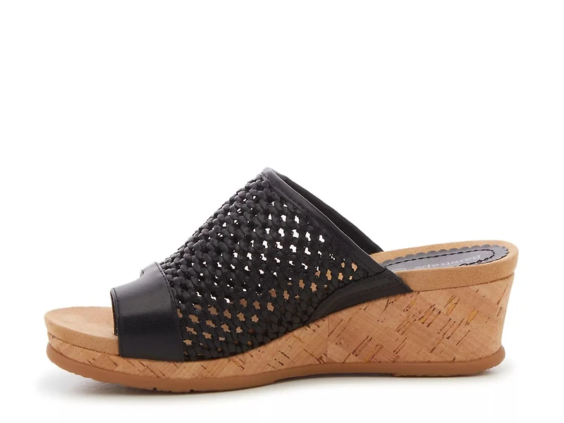 Faye Sandal