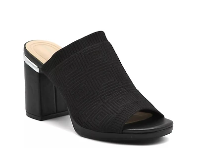 Aimie Sandal