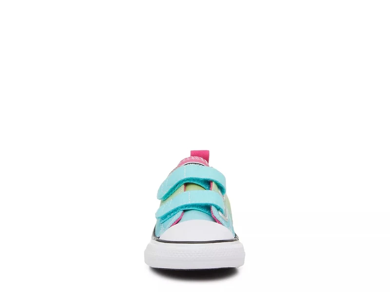Chuck Taylor All-Star Hyper Bright Easy-On Sneaker - Kids'