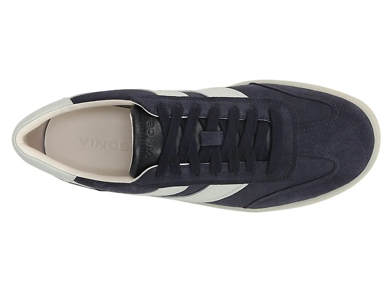 Oasis Sneaker